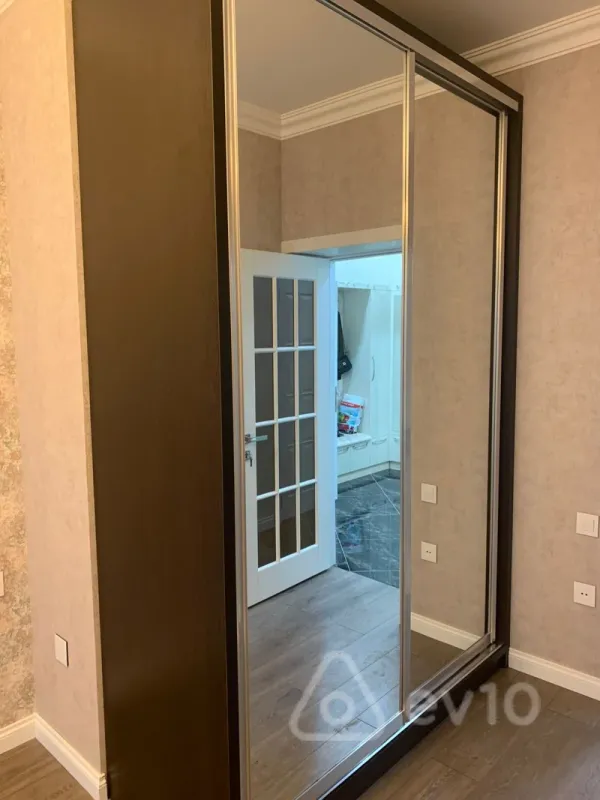 Kirayə verilir 2 otaqlı yeni tikili 65 m²