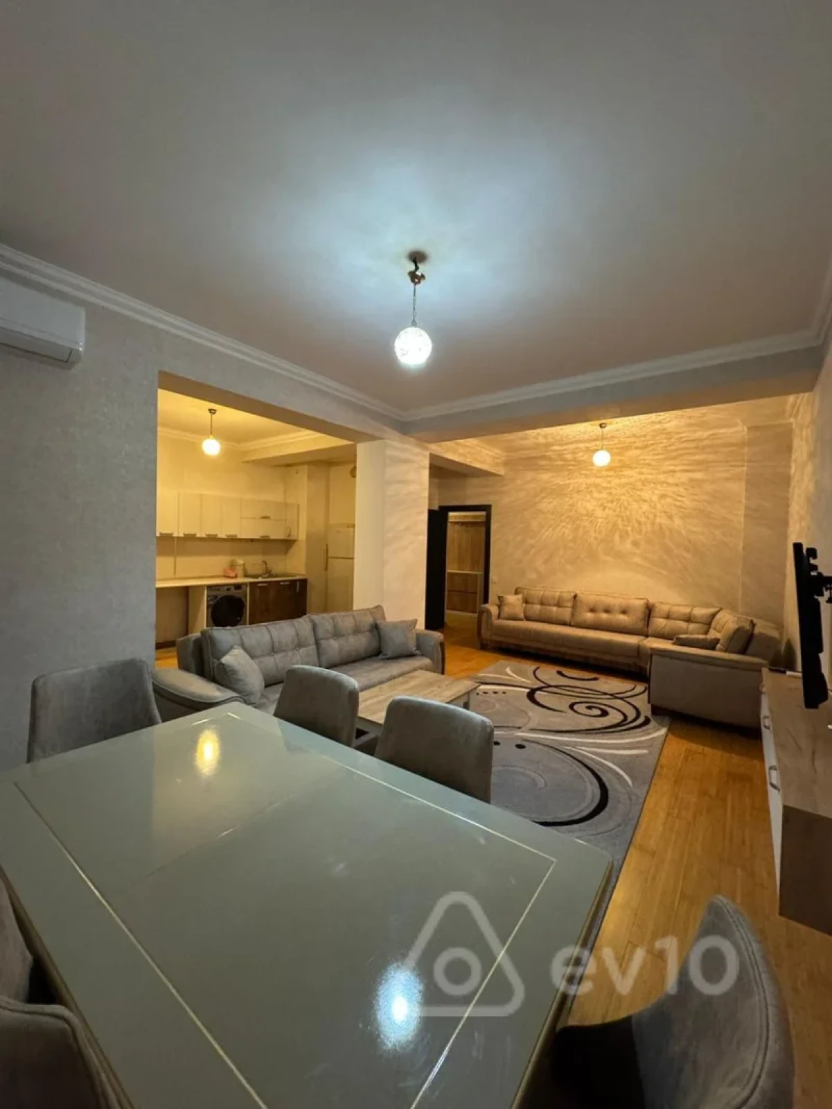 Kirayə verilir 3 otaqlı yeni tikili 100 m²