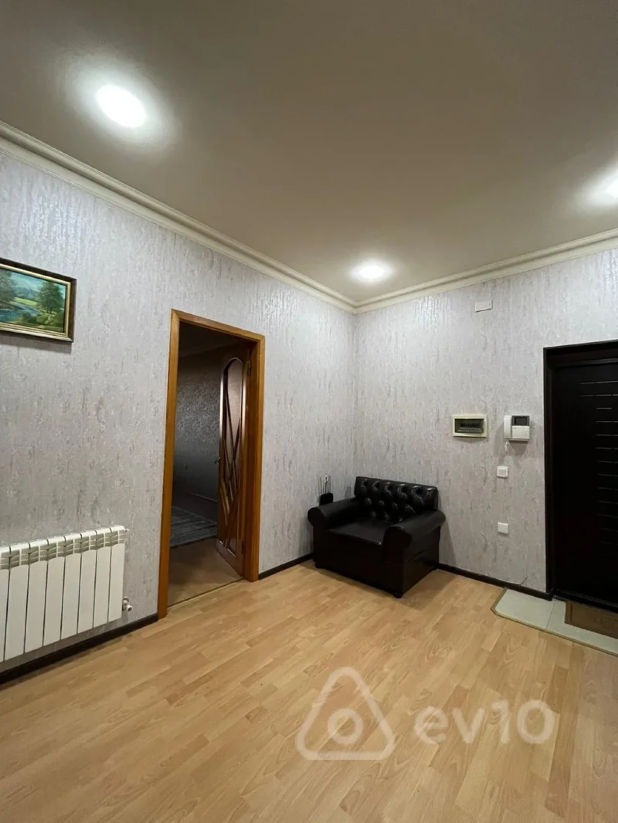 Satılır 2 otaqlı yeni tikili 90 m²
