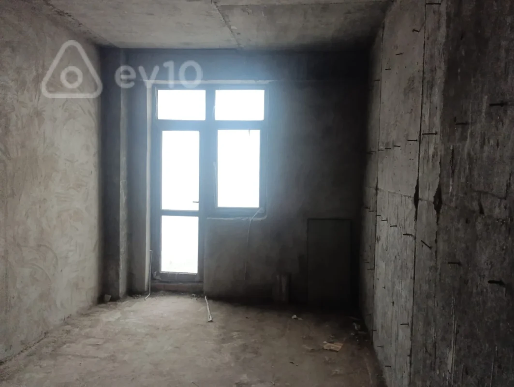 Satılır 3 otaqlı yeni tikili 105 m²