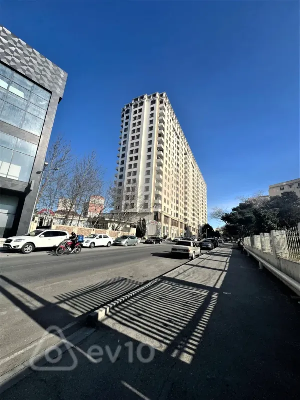 Satılır 3 otaqlı yeni tikili 105 m²