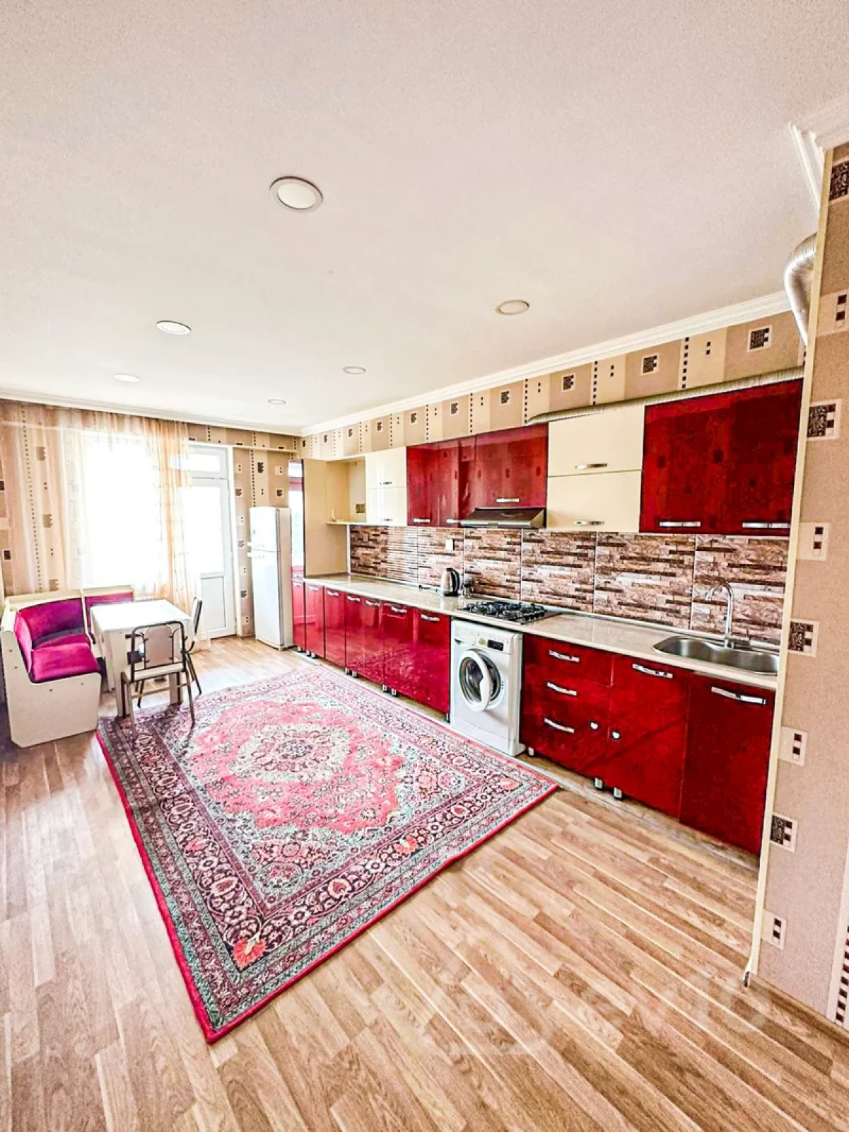 Kirayə verilir 2 otaqlı yeni tikili 100 m²