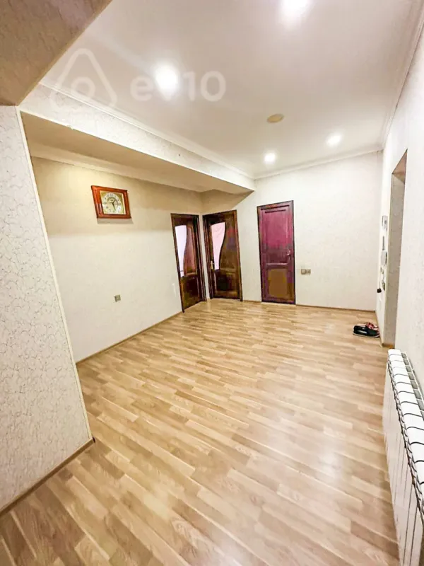 Kirayə verilir 2 otaqlı yeni tikili 100 m²