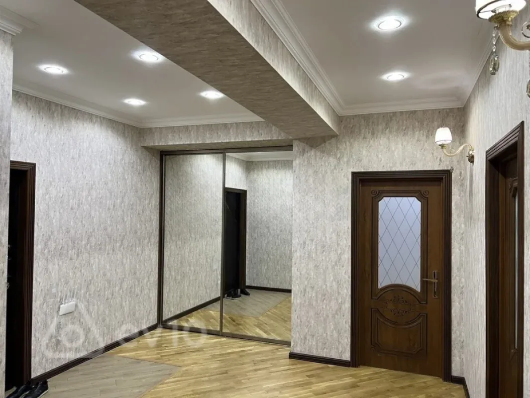 Kirayə verilir 2 otaqlı yeni tikili 90 m²