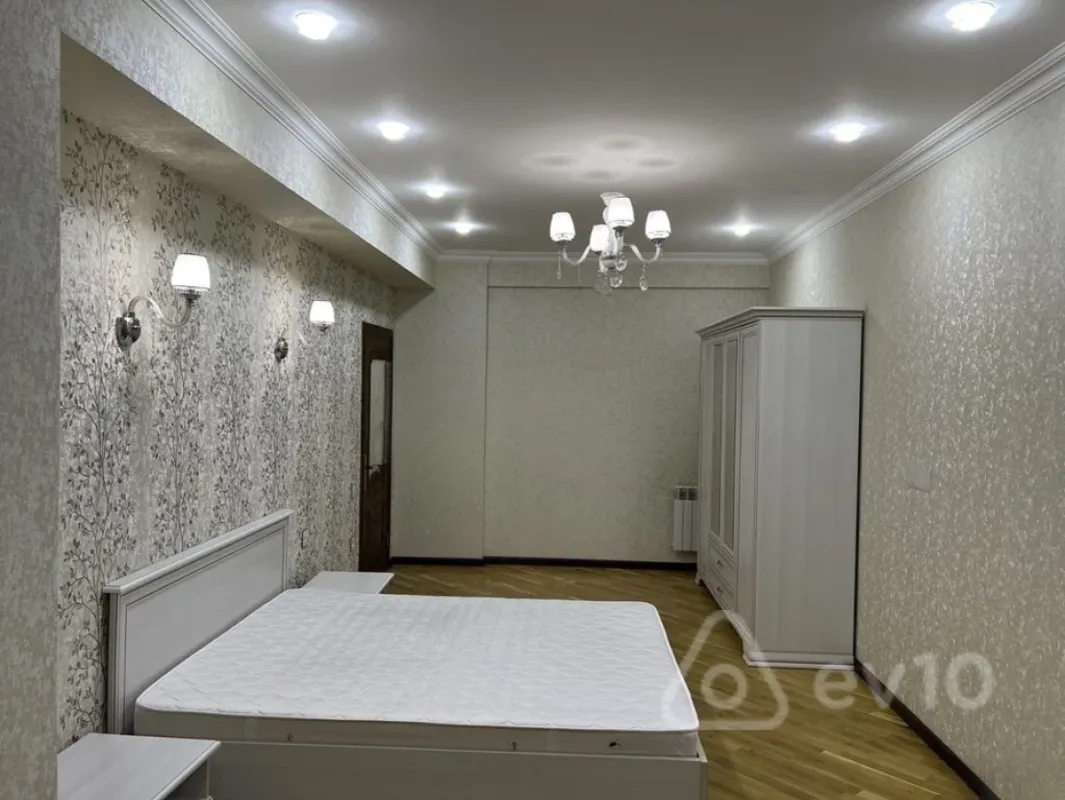 Kirayə verilir 2 otaqlı yeni tikili 90 m²