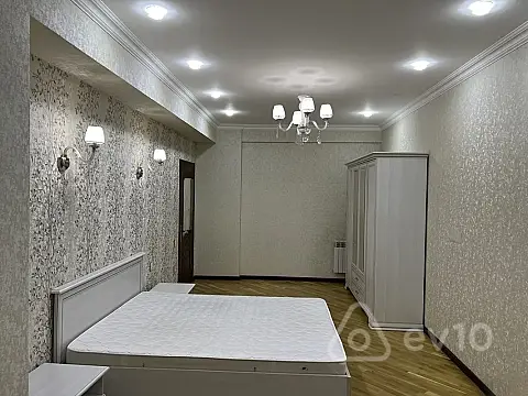 Kirayə verilir 2 otaqlı yeni tikili 90 m²