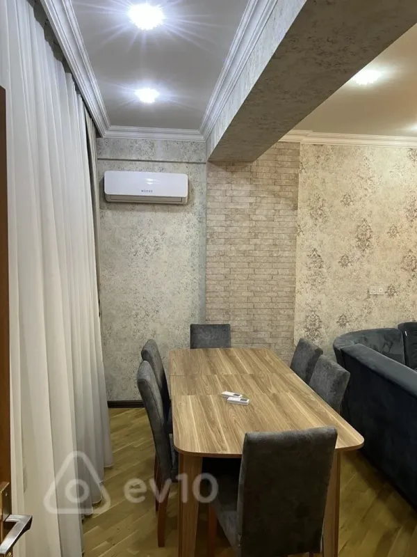 Kirayə verilir 2 otaqlı yeni tikili 90 m²