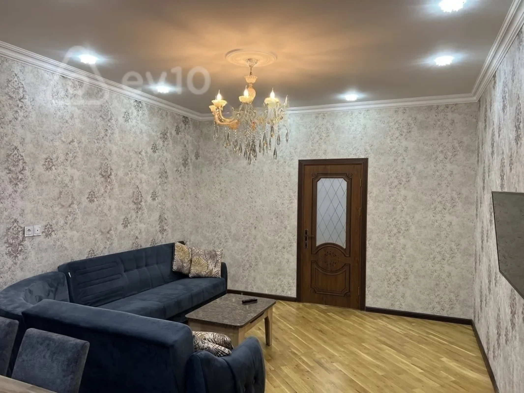 Kirayə verilir 2 otaqlı yeni tikili 90 m²