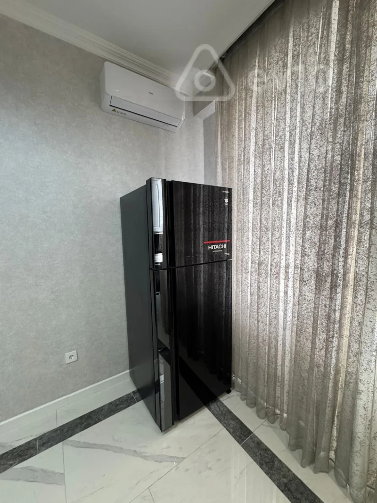 Kirayə verilir 3 otaqlı yeni tikili 130 m²