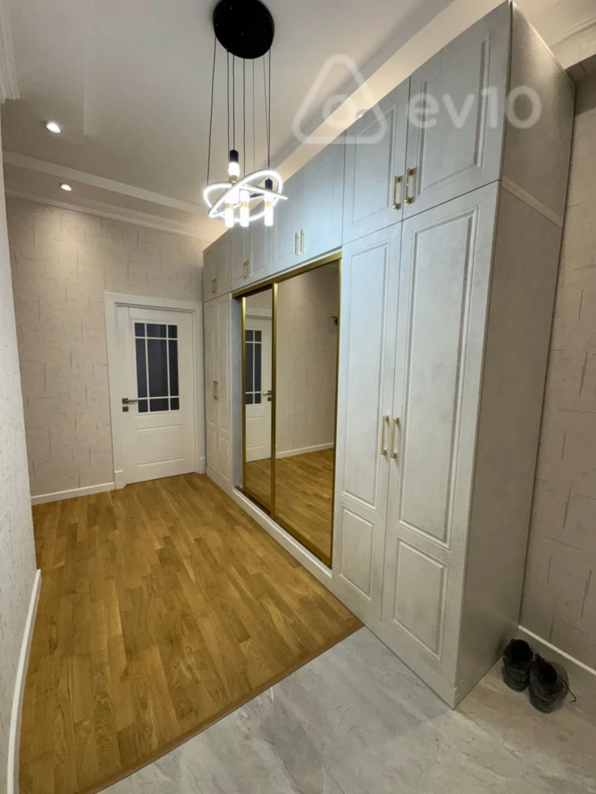Kirayə verilir 3 otaqlı yeni tikili 130 m²