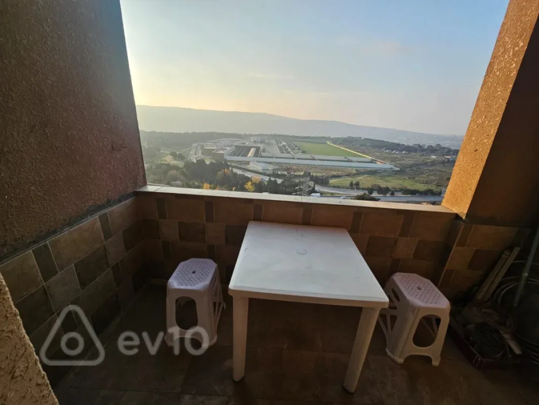 Kirayə verilir 3 otaqlı yeni tikili 125 m²