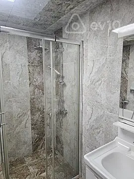Kirayə verilir 3 otaqlı yeni tikili 125 m²
