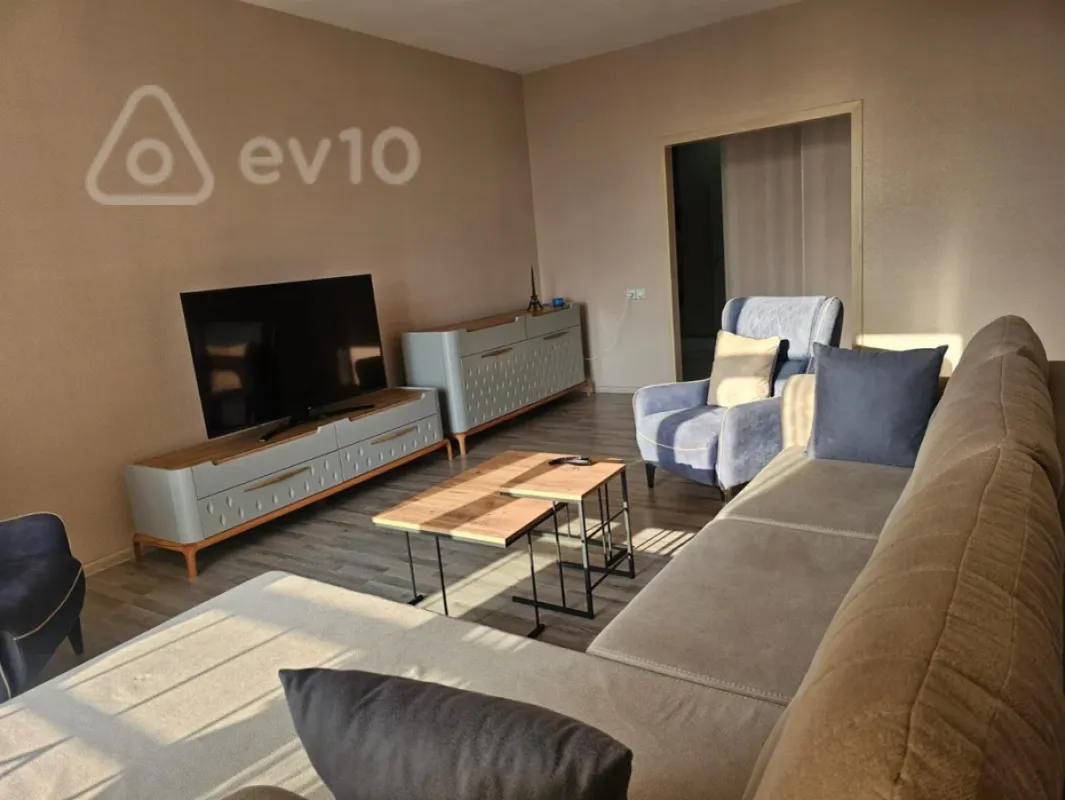 Kirayə verilir 3 otaqlı yeni tikili 125 m²