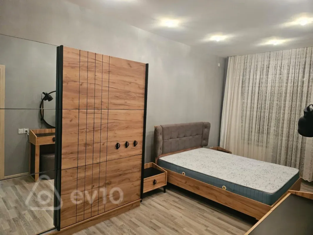 Kirayə verilir 3 otaqlı yeni tikili 125 m²