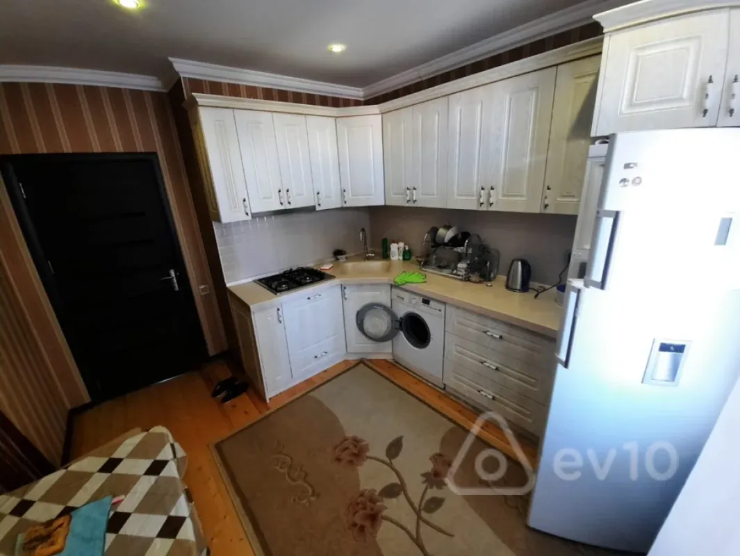 Kirayə verilir 3 otaqlı yeni tikili 110 m²