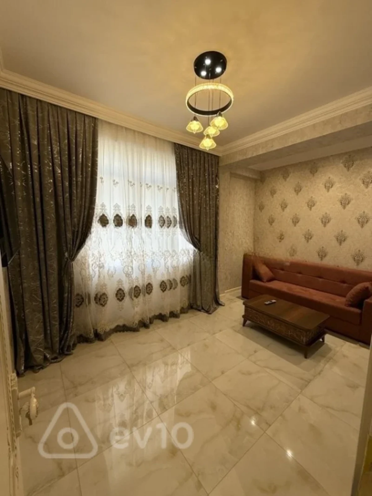 Kirayə verilir 2 otaqlı yeni tikili 60 m²