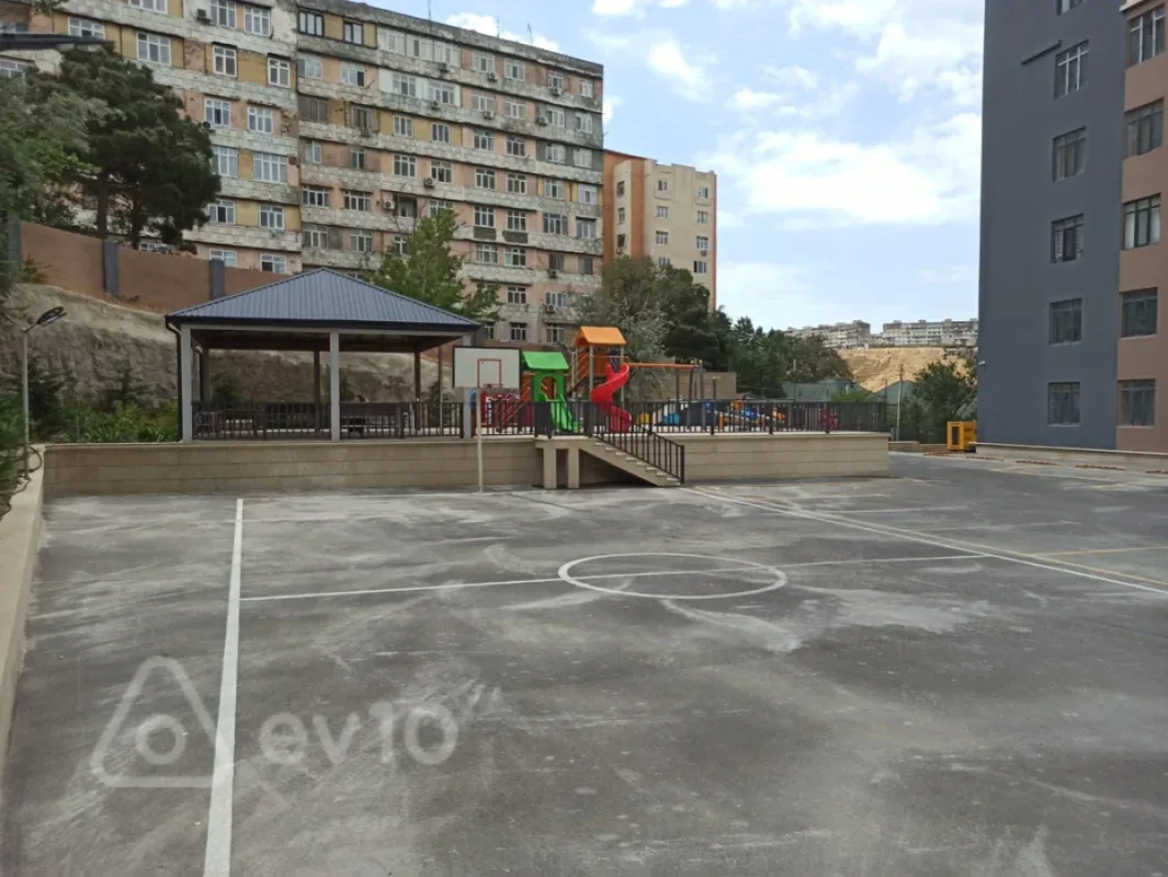 Kirayə verilir 2 otaqlı yeni tikili 60 m²