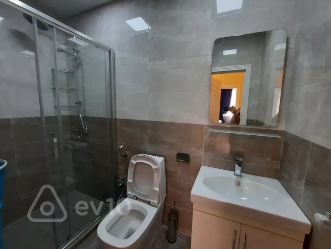 Kirayə verilir 3 otaqlı yeni tikili 100 m²