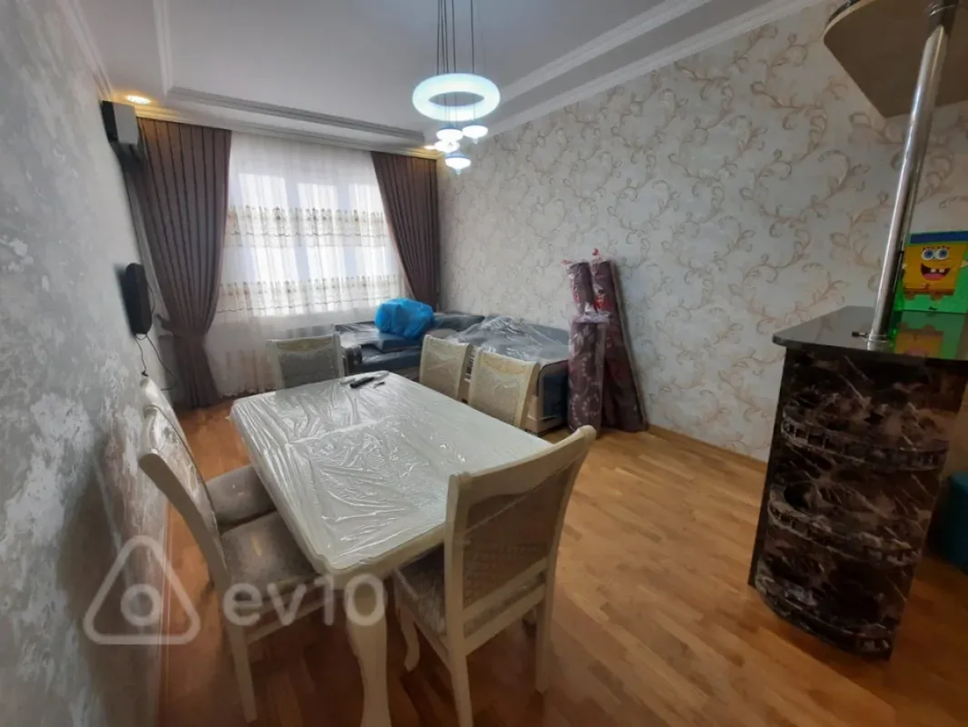 Kirayə verilir 3 otaqlı yeni tikili 100 m²