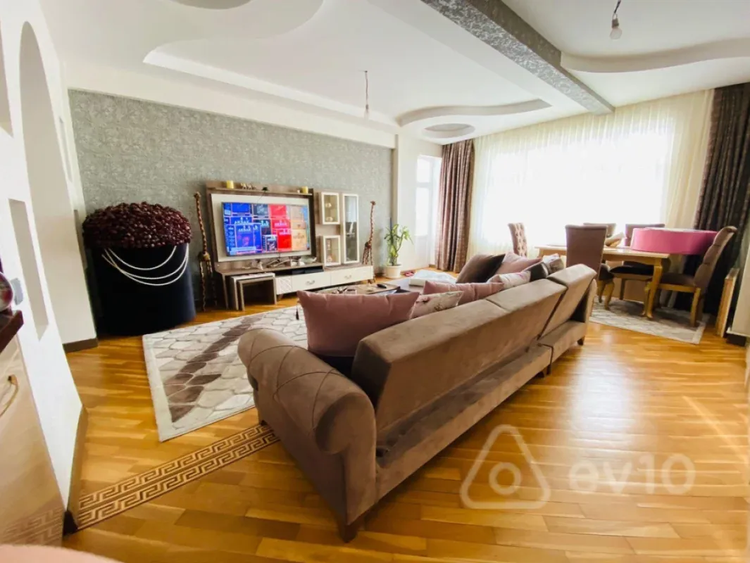 Satılır 3 otaqlı yeni tikili 95 m²