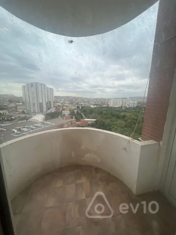 Satılır 3 otaqlı yeni tikili 95 m²