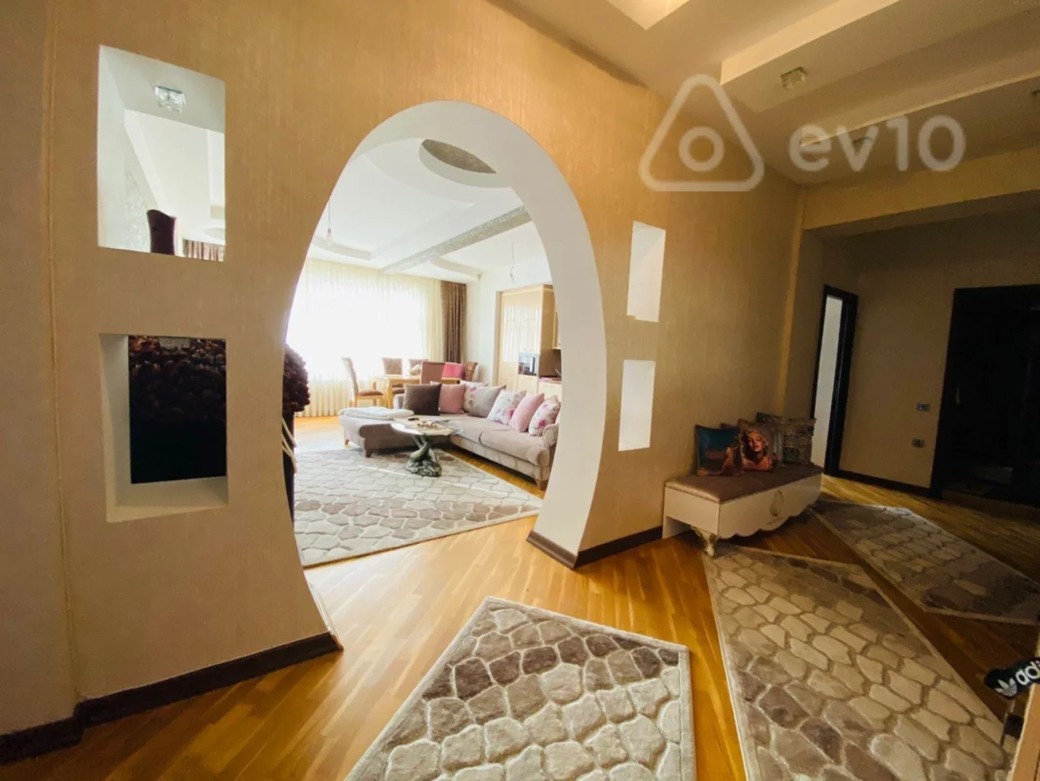 Satılır 3 otaqlı yeni tikili 95 m²