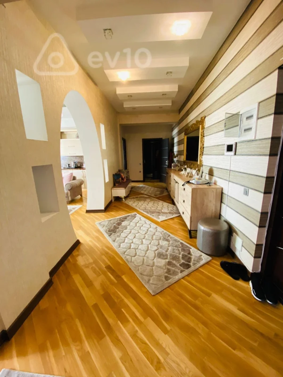 Satılır 3 otaqlı yeni tikili 95 m²