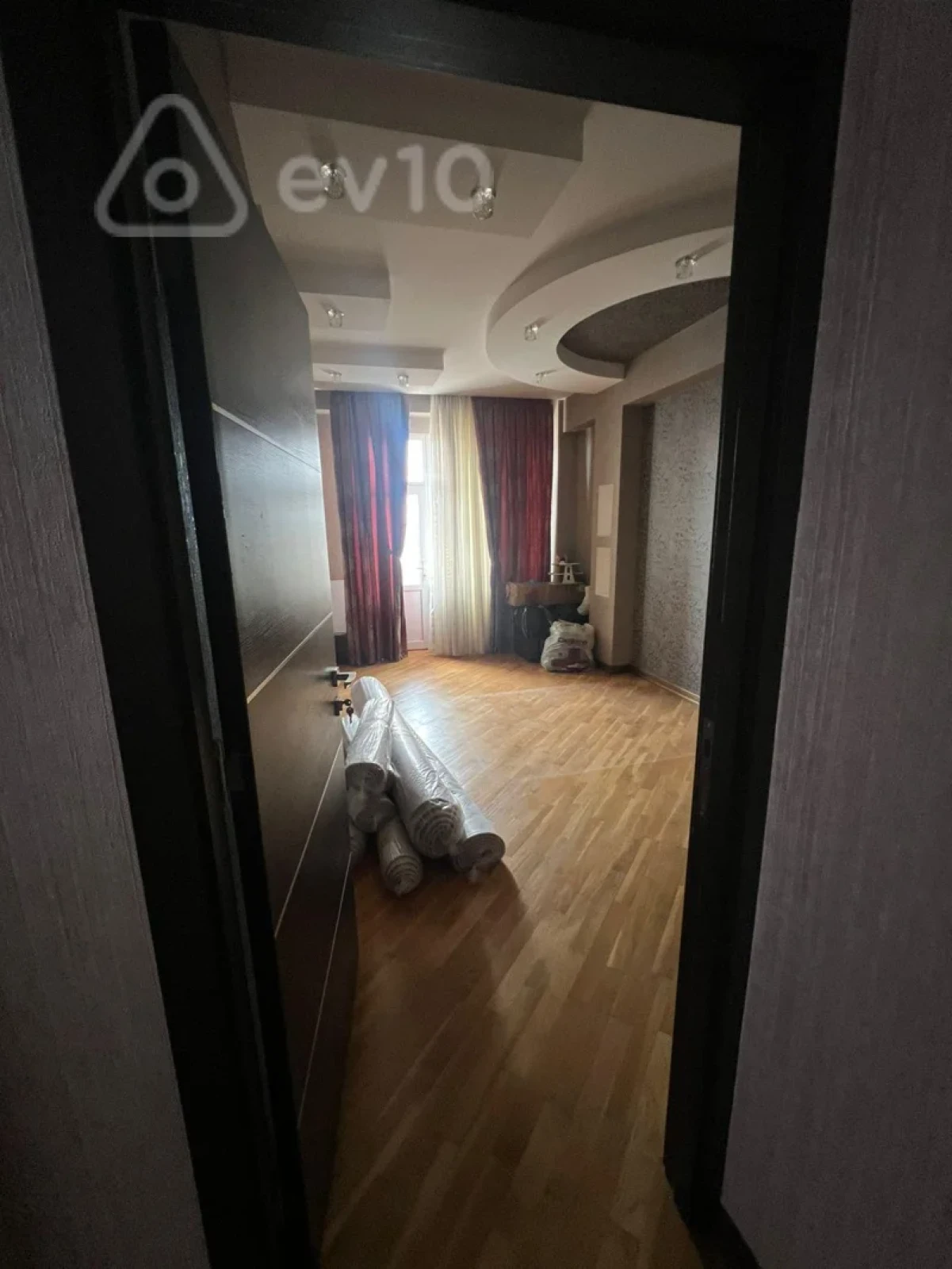 Satılır 3 otaqlı yeni tikili 95 m²