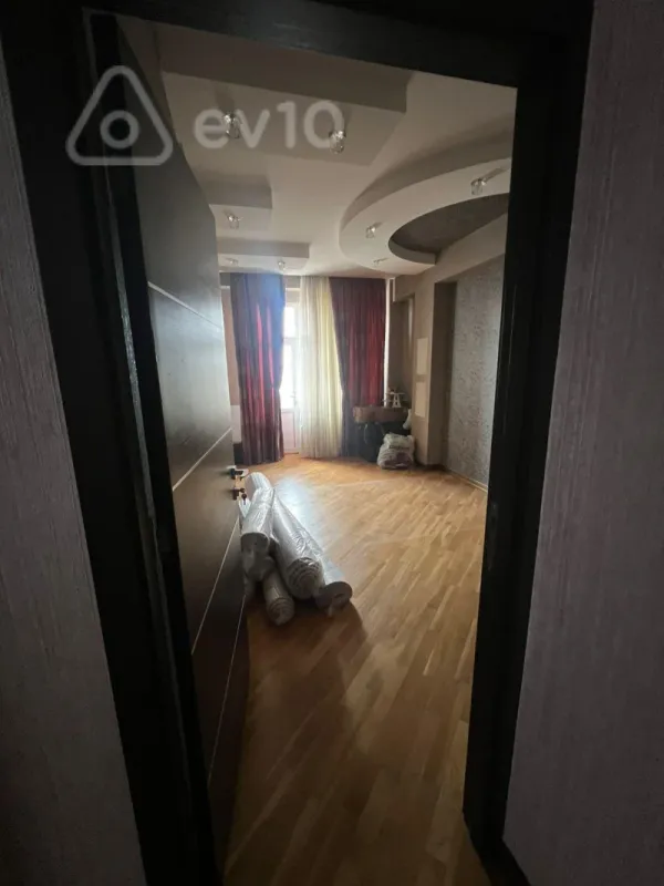Satılır 3 otaqlı yeni tikili 95 m²