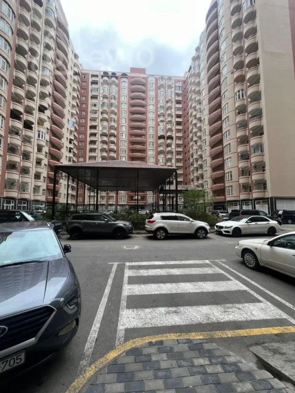 Satılır 3 otaqlı yeni tikili 95 m²