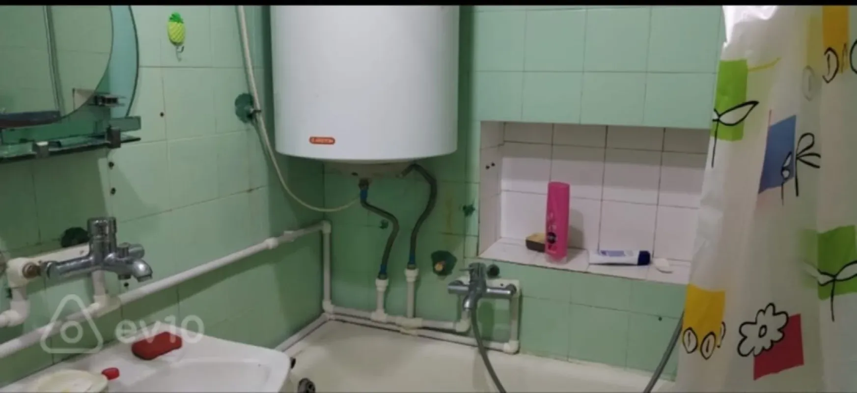 Kirayə verilir 2 otaqlı köhnə tikili 70 m²