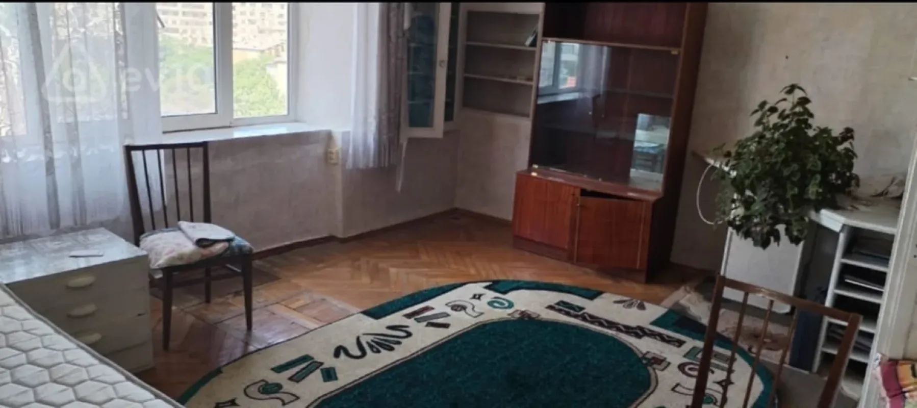 Kirayə verilir 2 otaqlı köhnə tikili 70 m²