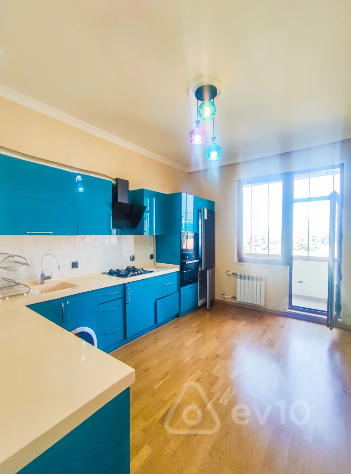 Kirayə verilir 2 otaqlı yeni tikili 75 m²