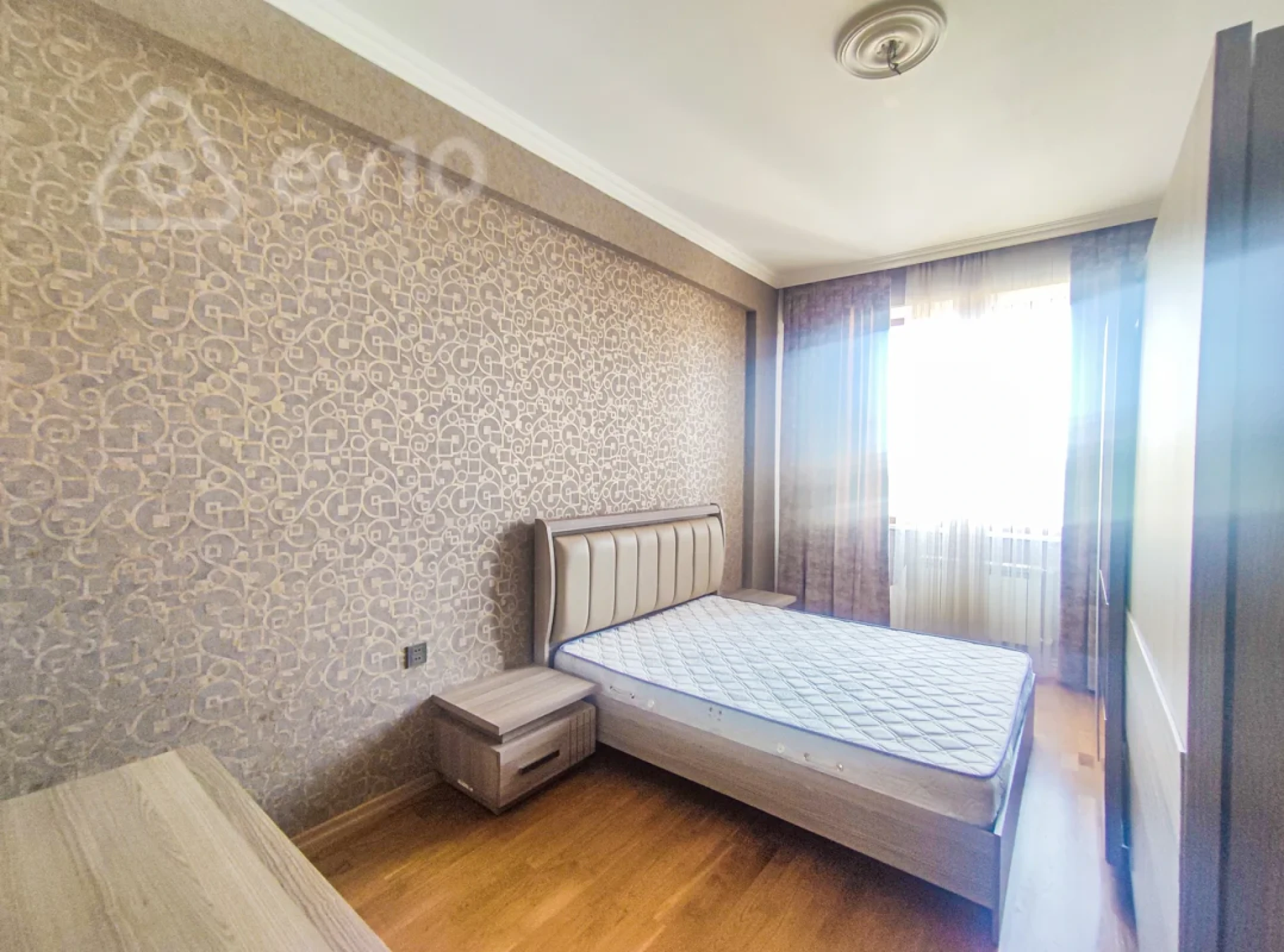 Kirayə verilir 2 otaqlı yeni tikili 75 m²