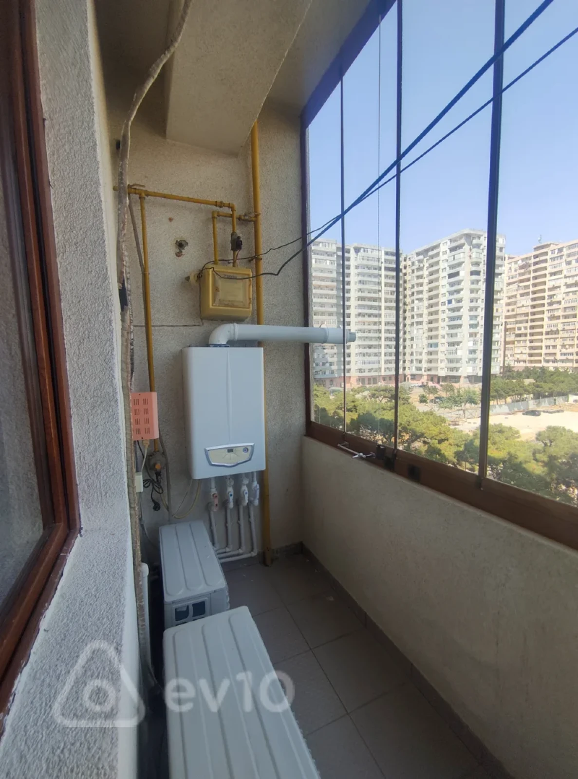 Kirayə verilir 2 otaqlı yeni tikili 75 m²