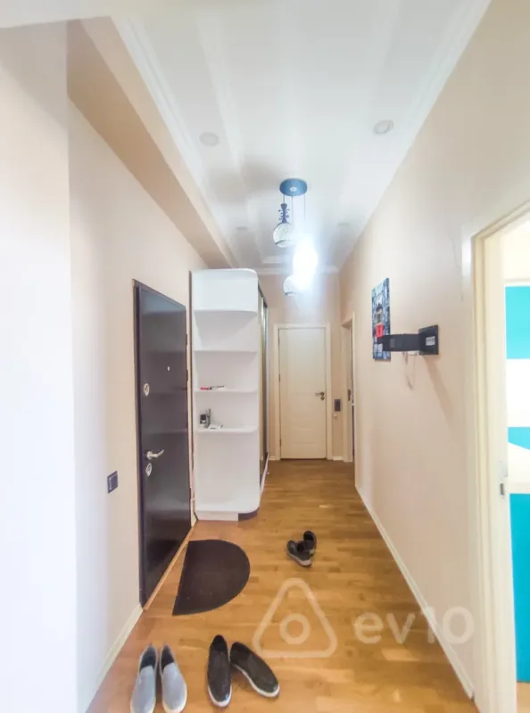 Kirayə verilir 2 otaqlı yeni tikili 75 m²