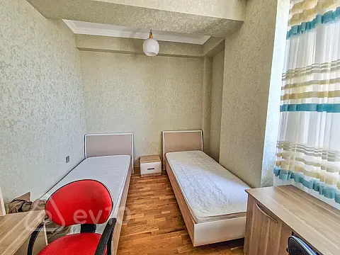 Kirayə verilir 3 otaqlı yeni tikili 100 m²