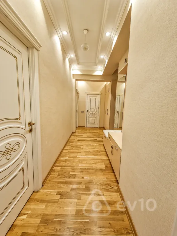 Kirayə verilir 3 otaqlı yeni tikili 100 m²