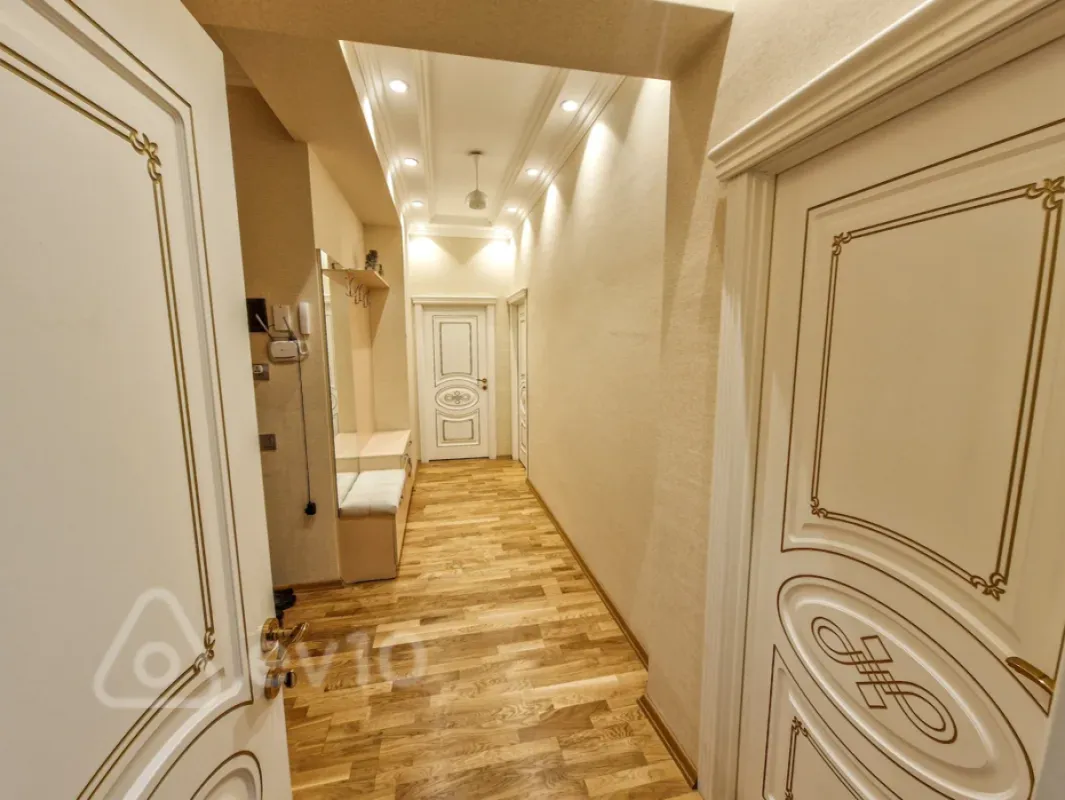 Kirayə verilir 3 otaqlı yeni tikili 100 m²