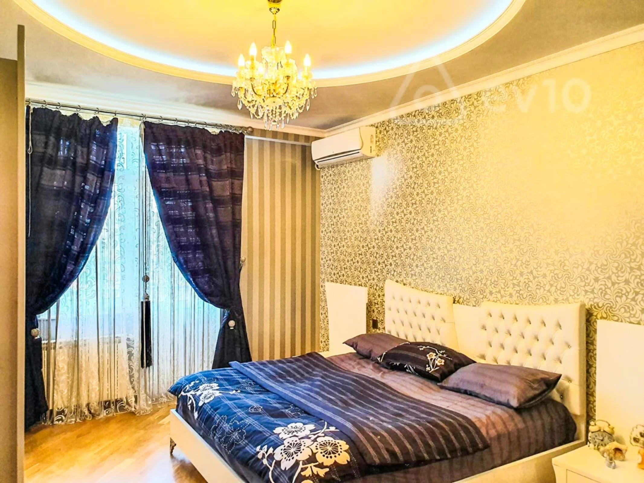 Kirayə verilir 3 otaqlı yeni tikili 150 m²