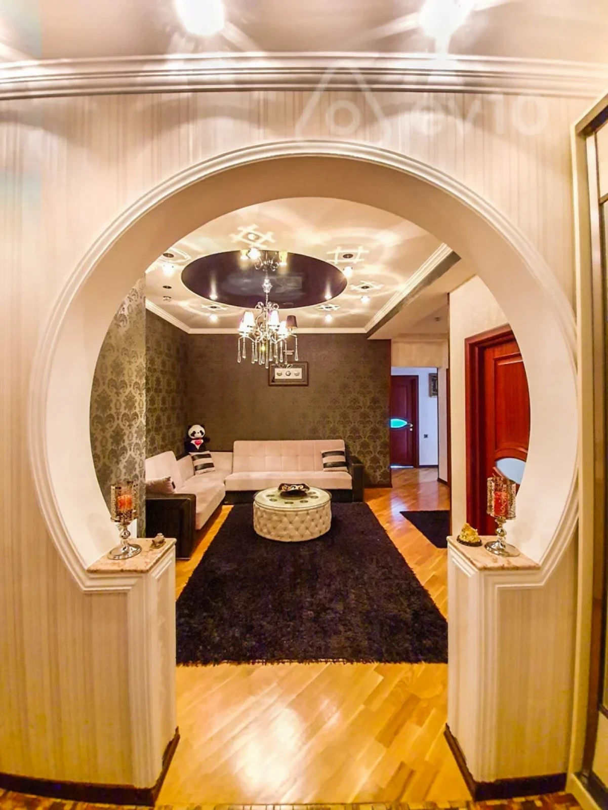 Kirayə verilir 3 otaqlı yeni tikili 150 m²