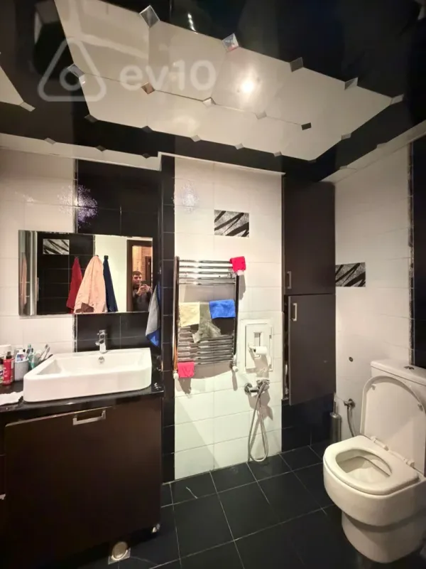 Satılır 3 otaqlı yeni tikili 120 m²