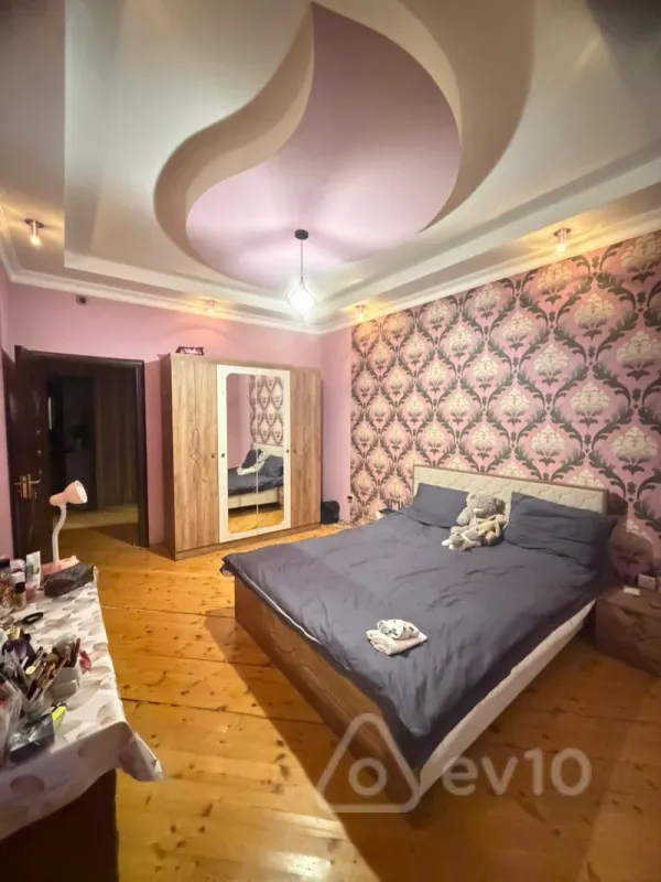 Satılır 3 otaqlı yeni tikili 120 m²