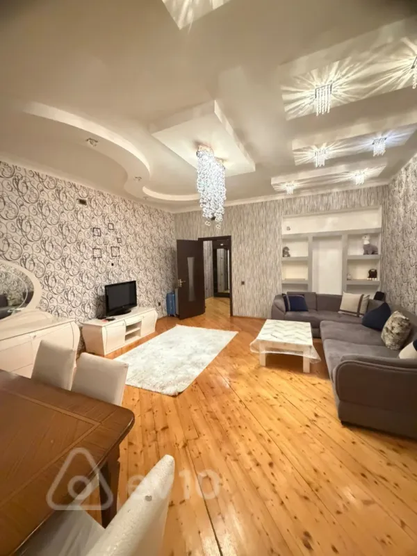 Satılır 3 otaqlı yeni tikili 120 m²
