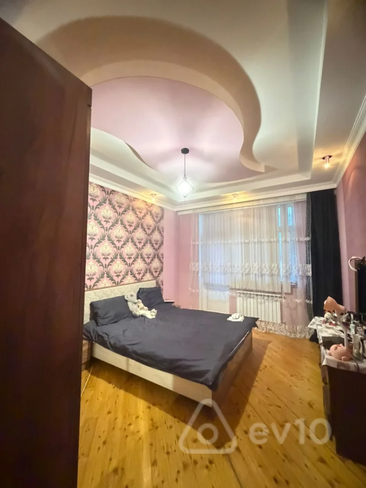 Satılır 3 otaqlı yeni tikili 120 m²