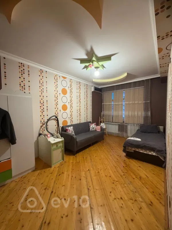 Satılır 3 otaqlı yeni tikili 120 m²