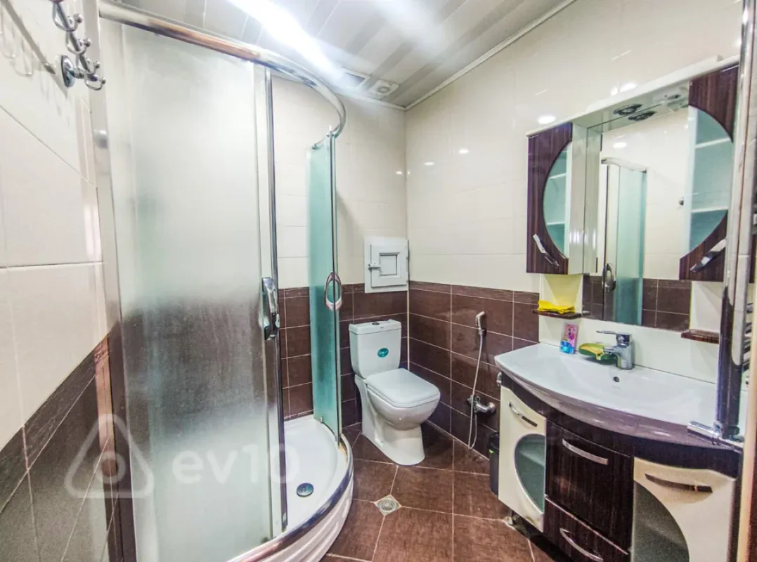 Kirayə verilir 2 otaqlı yeni tikili 85 m²