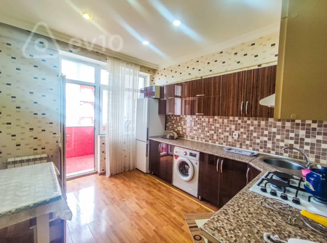 Kirayə verilir 2 otaqlı yeni tikili 85 m²