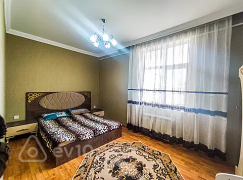 Kirayə verilir 2 otaqlı yeni tikili 85 m²