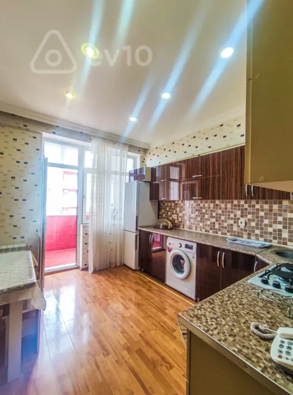 Kirayə verilir 2 otaqlı yeni tikili 85 m²